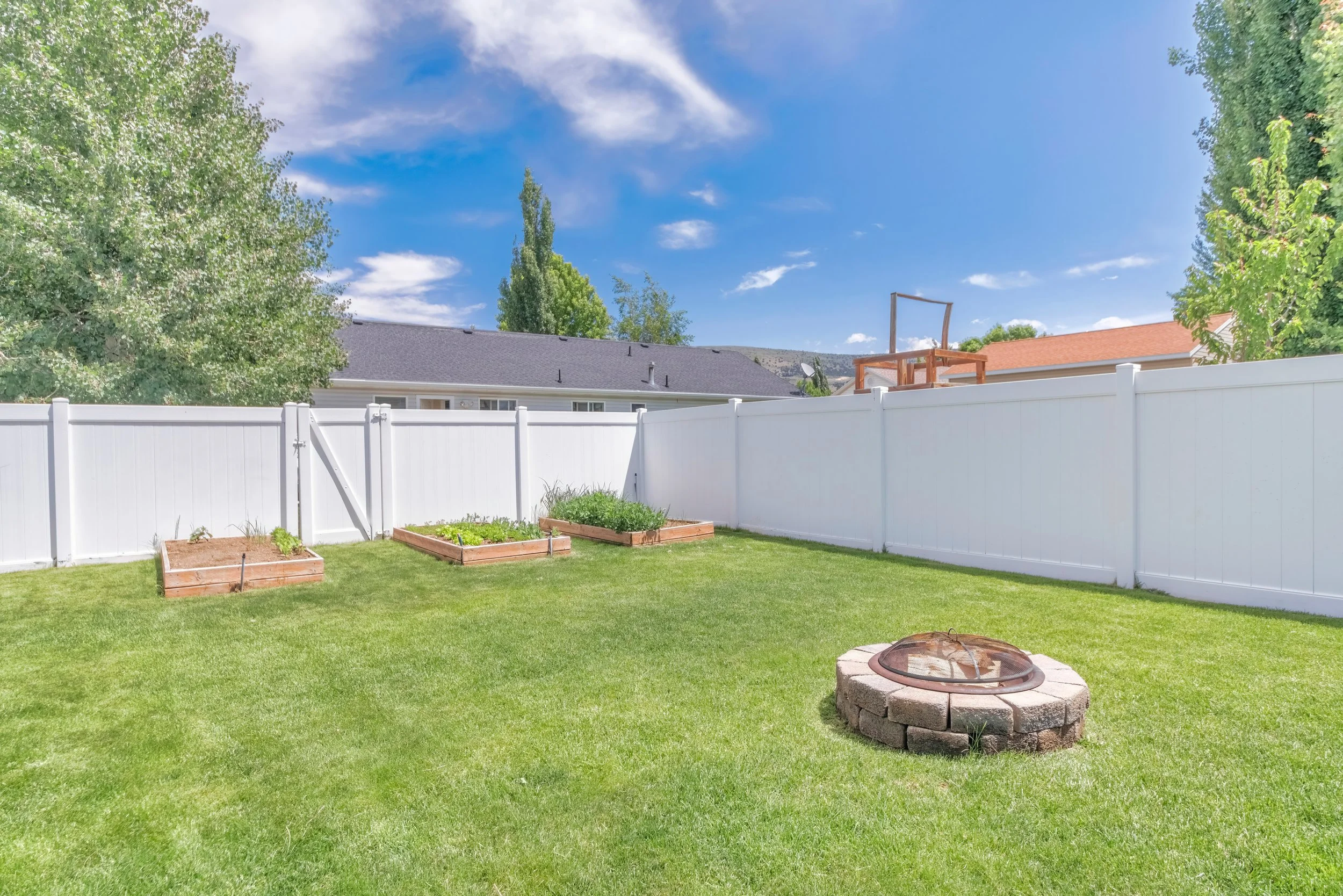 Fences project by Right Hand Home