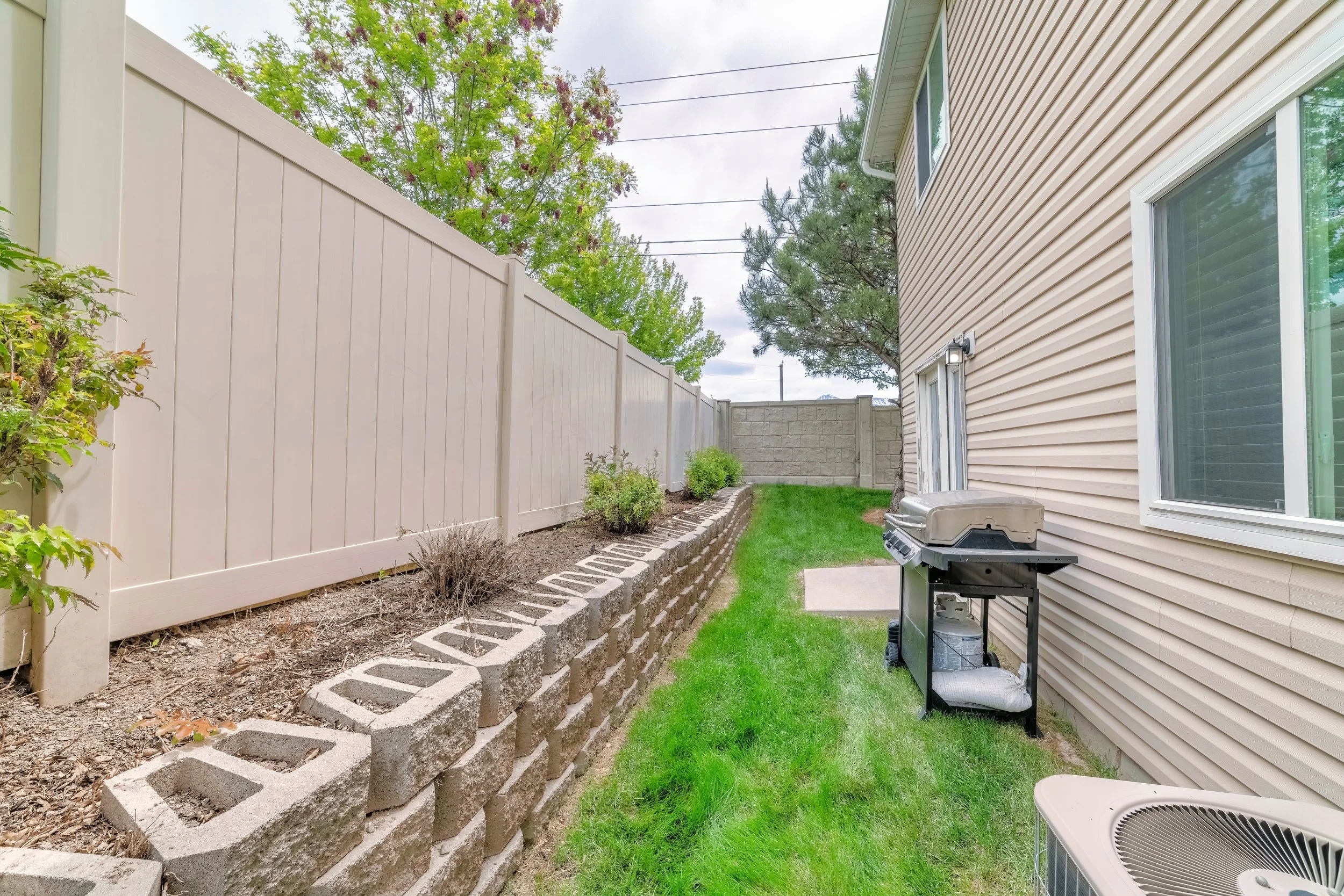 Fences project by Right Hand Home