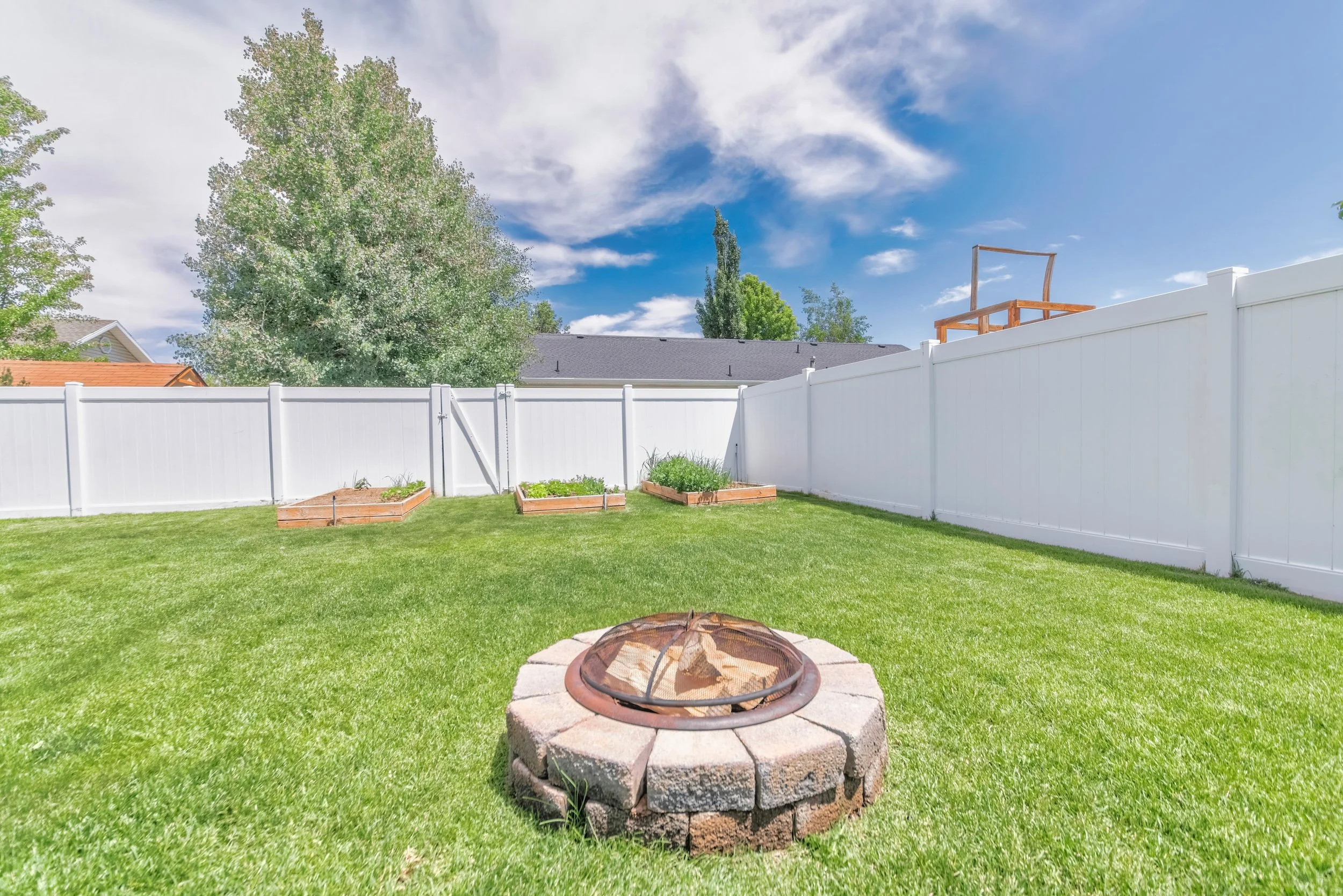 Fences project by Right Hand Home